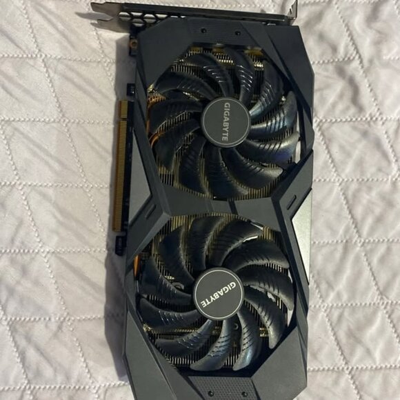 Gigabyte Radeon RX 5500 XT OC 4G Graphics Card - Picture 1 of 1